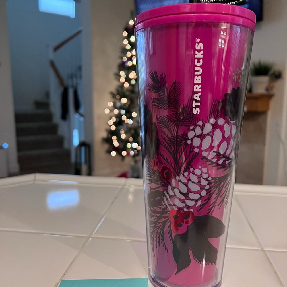 NWT Starbucks Venti Pink Holiday Color Change Tumbler
